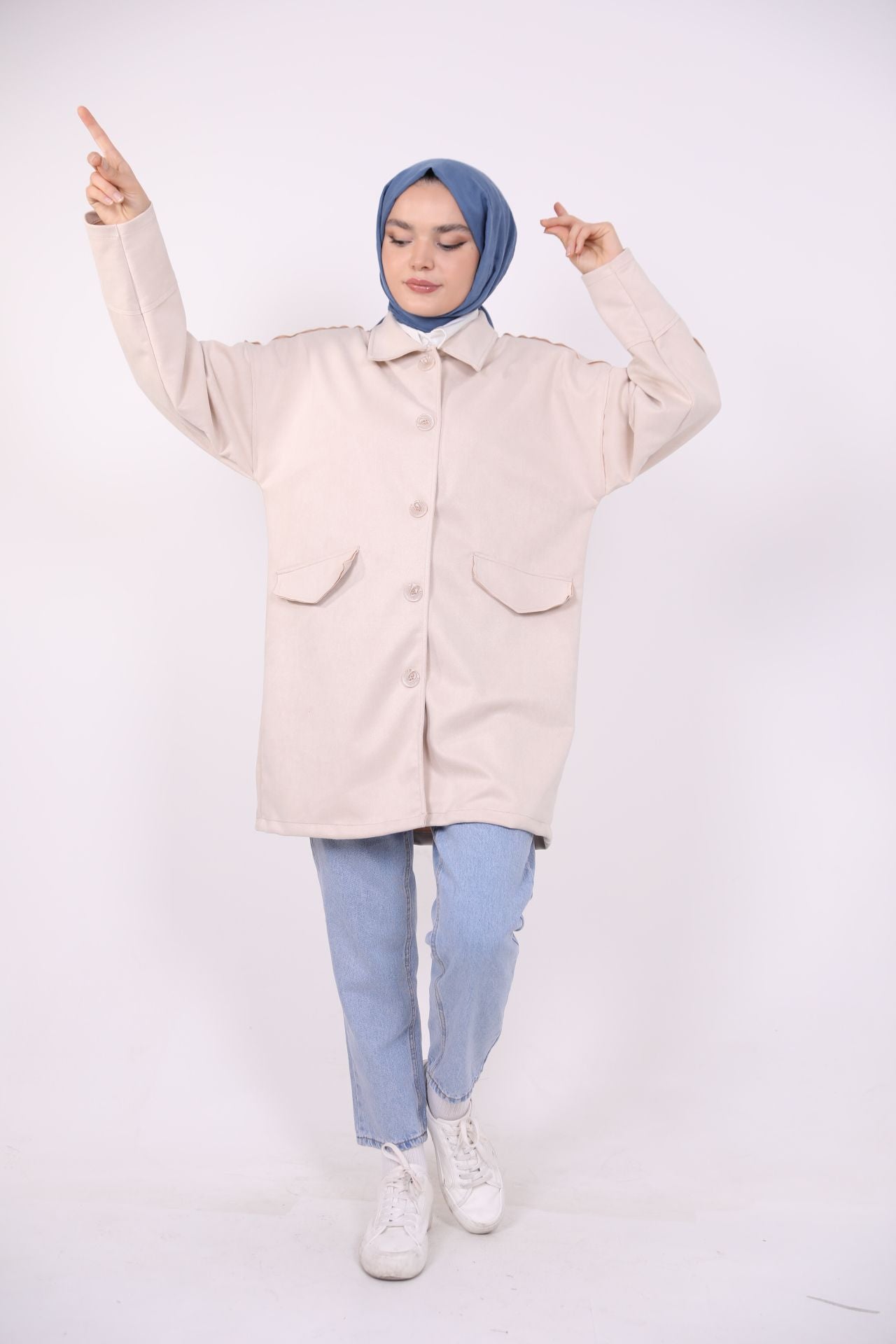 Buttoned Suede Cap Beige