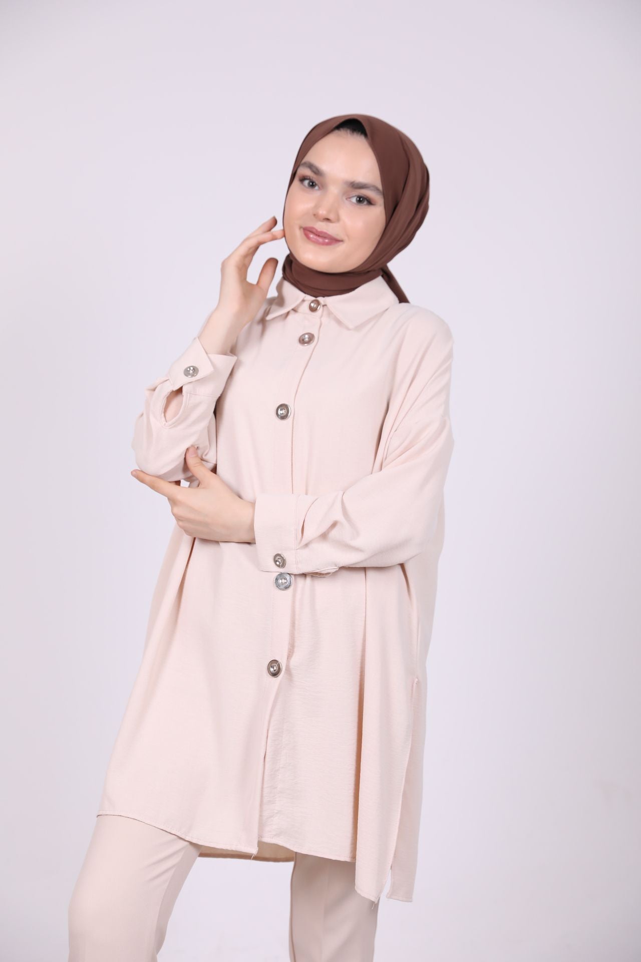 Wide Buttoned Ayrobin Shirt Beige