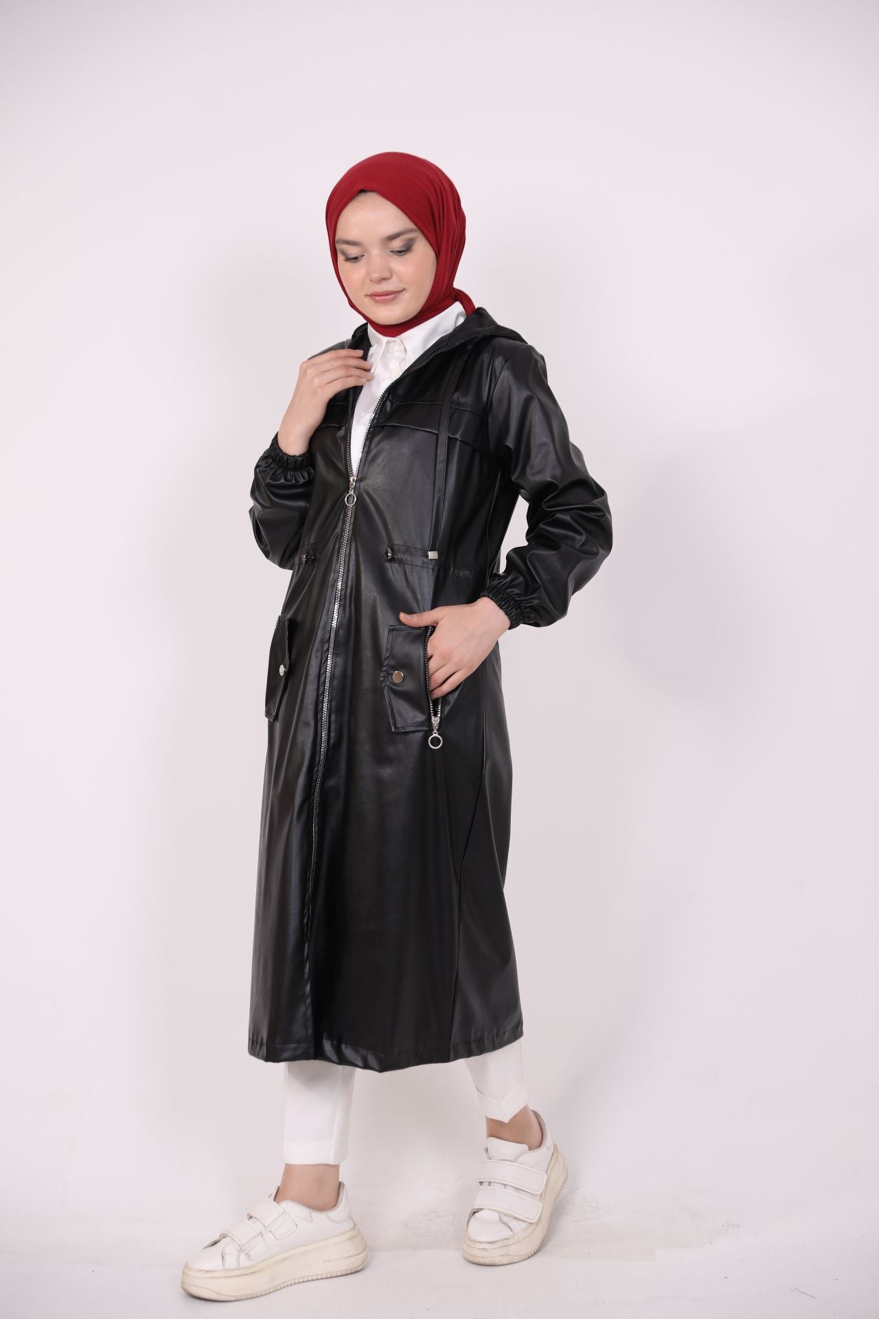 Leather Cap with Waist Lace Black