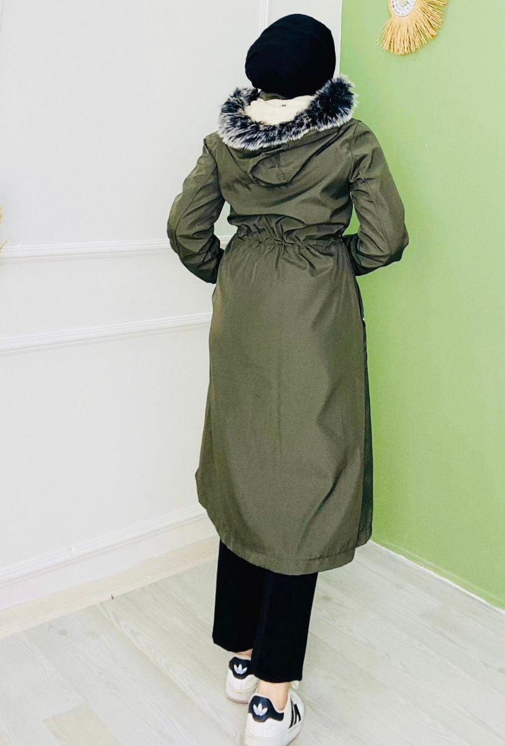 Su Geçirmez Kürklü Mont Haki