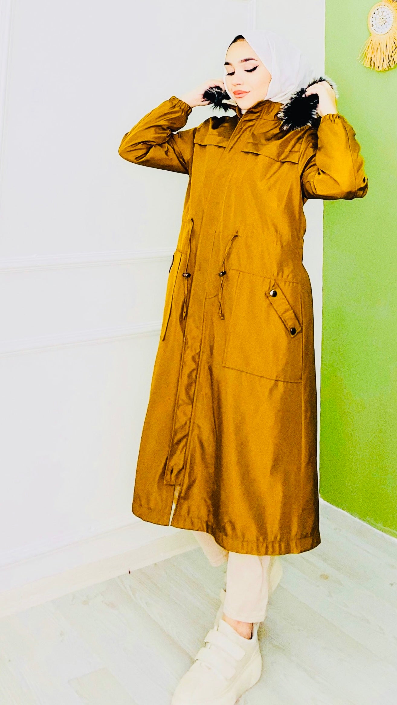 Su Geçirmez Kürklü Mont Camel