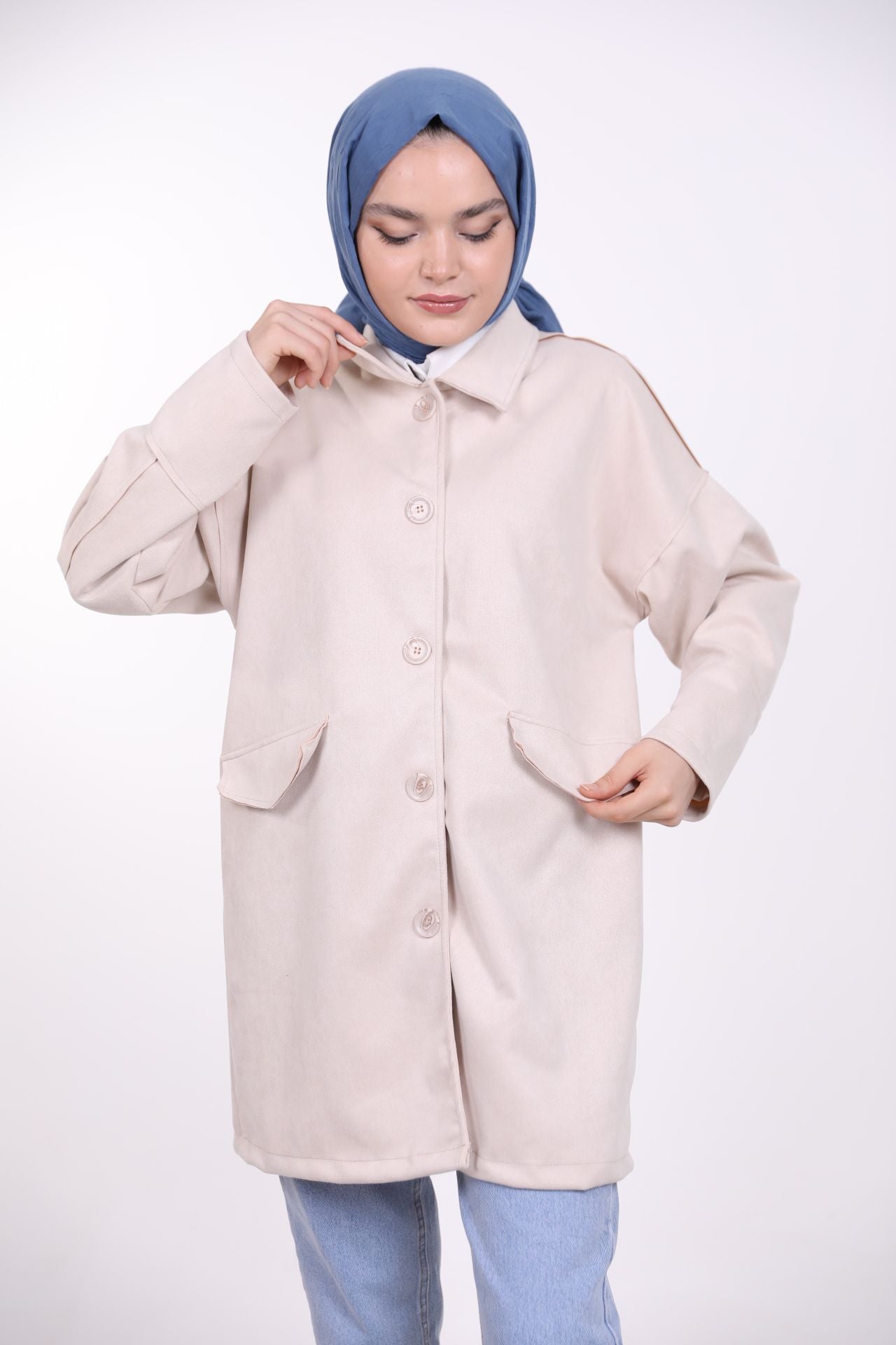Buttoned Suede Cap Beige