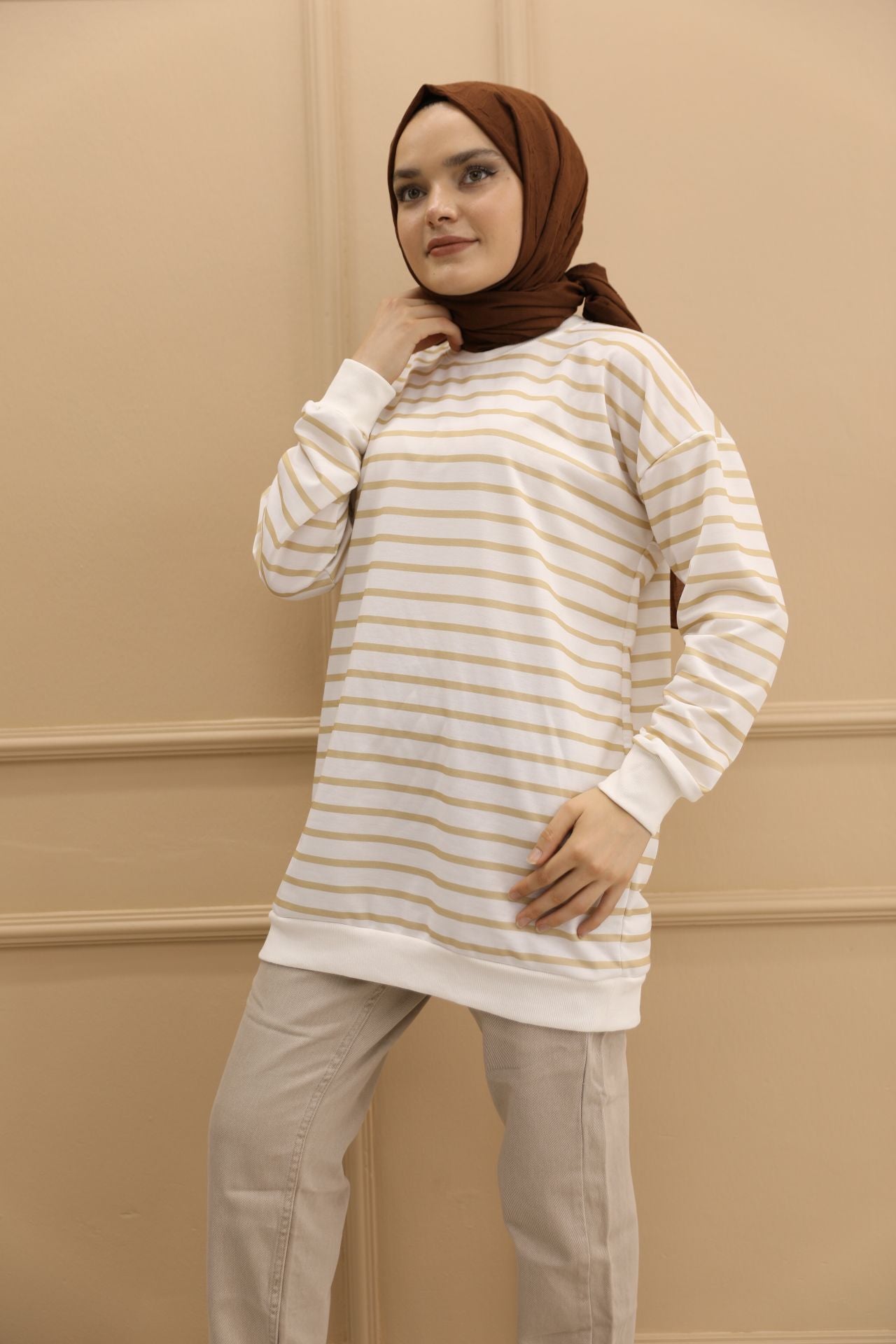 Ribbed Striped Sweat Beige