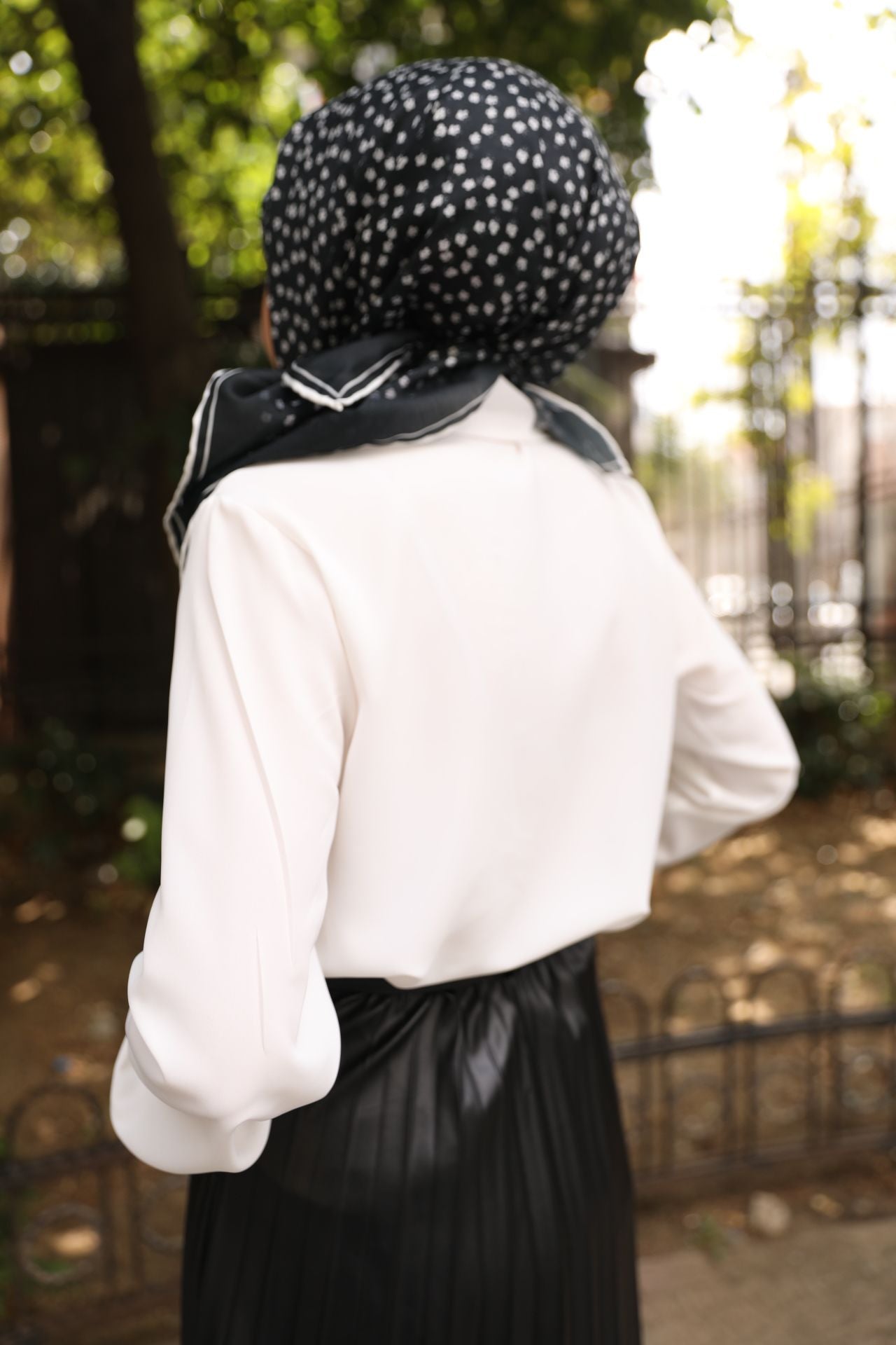 Chain Blouse White