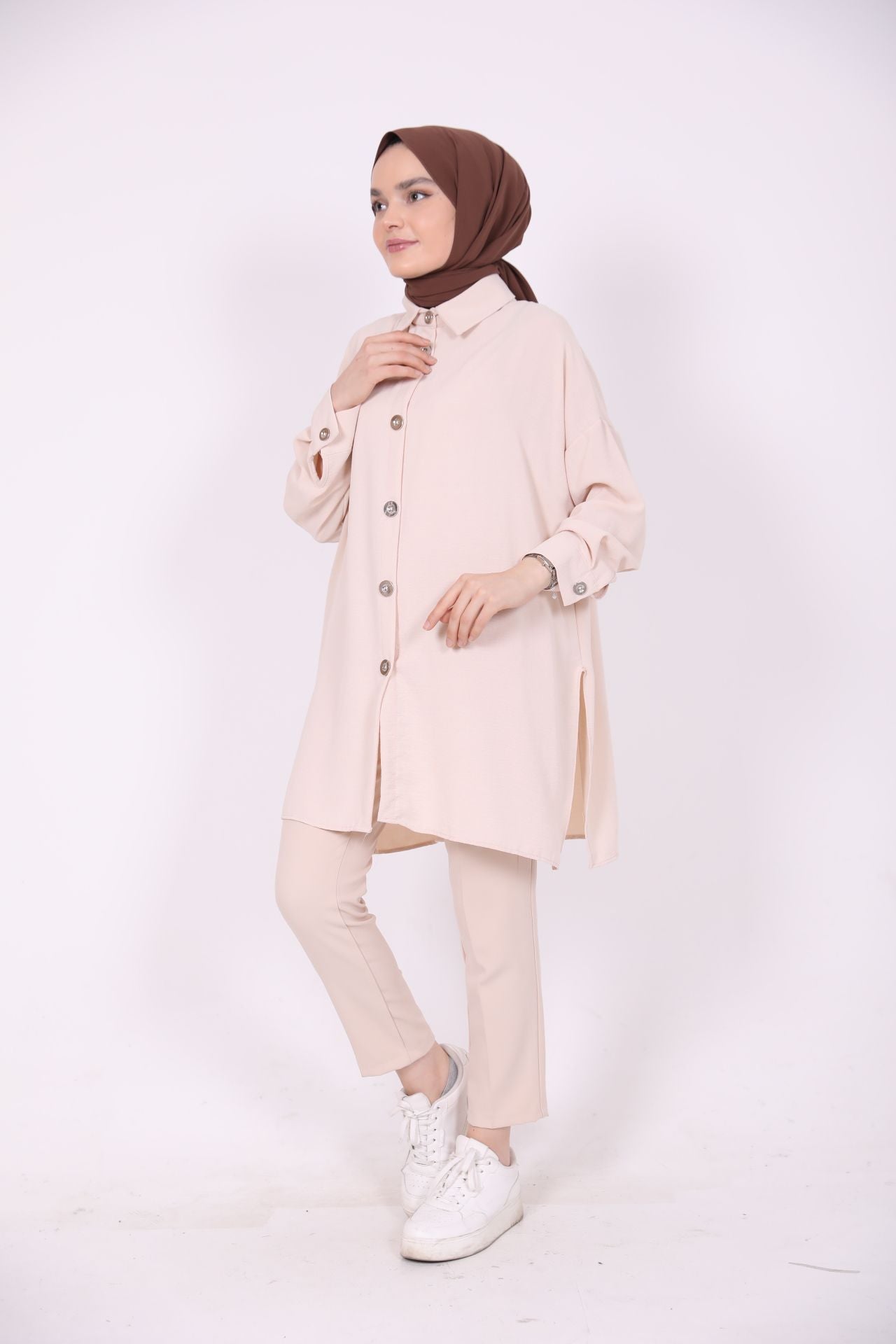 Wide Buttoned Ayrobin Shirt Beige