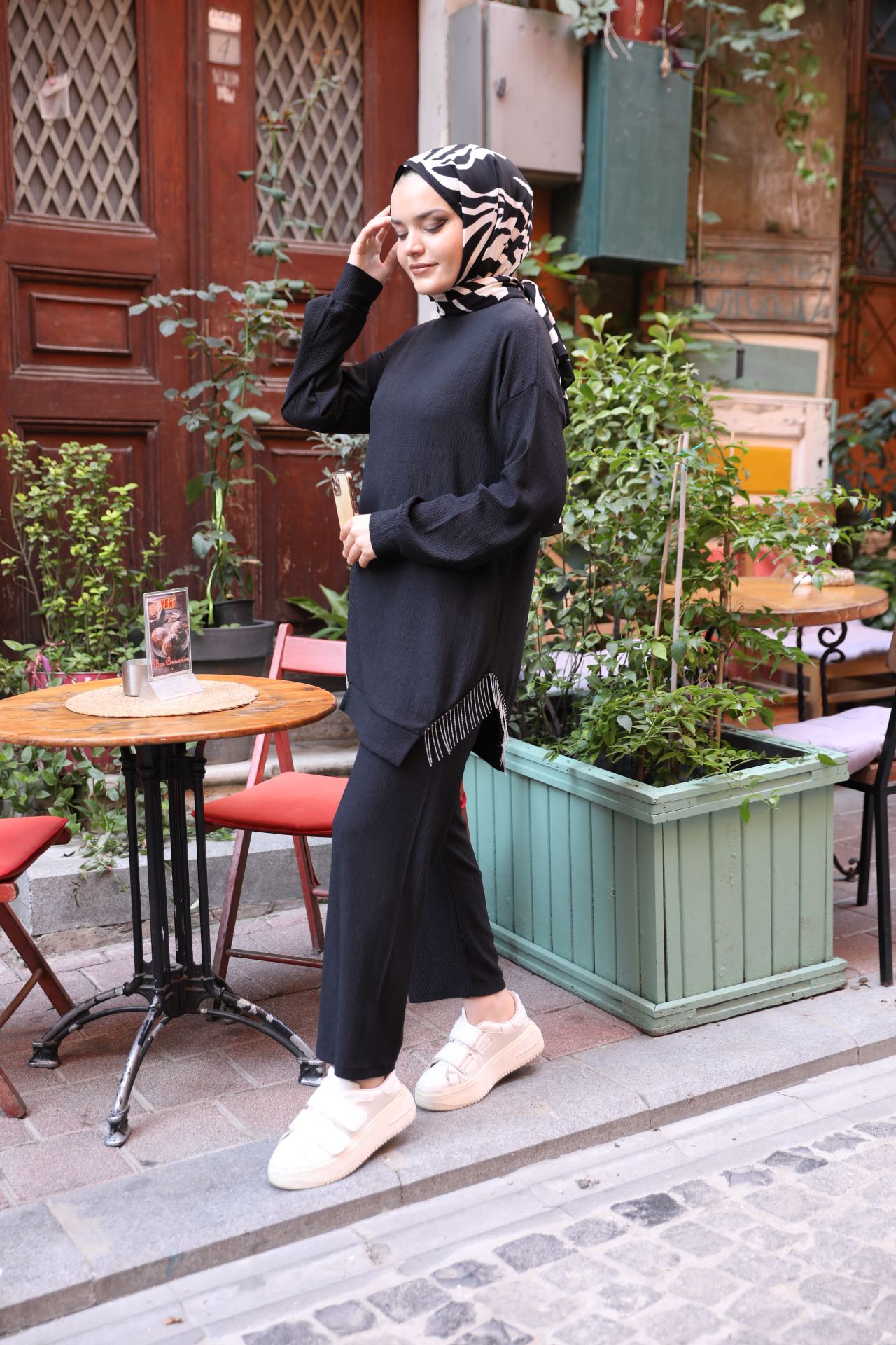 Skirt Chain Detailed Suit Black