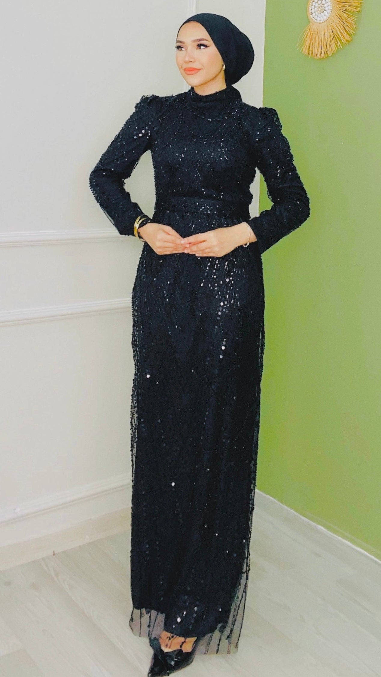 İnci İşlemeli Kemerli Kalem Model Abiye Siyah
