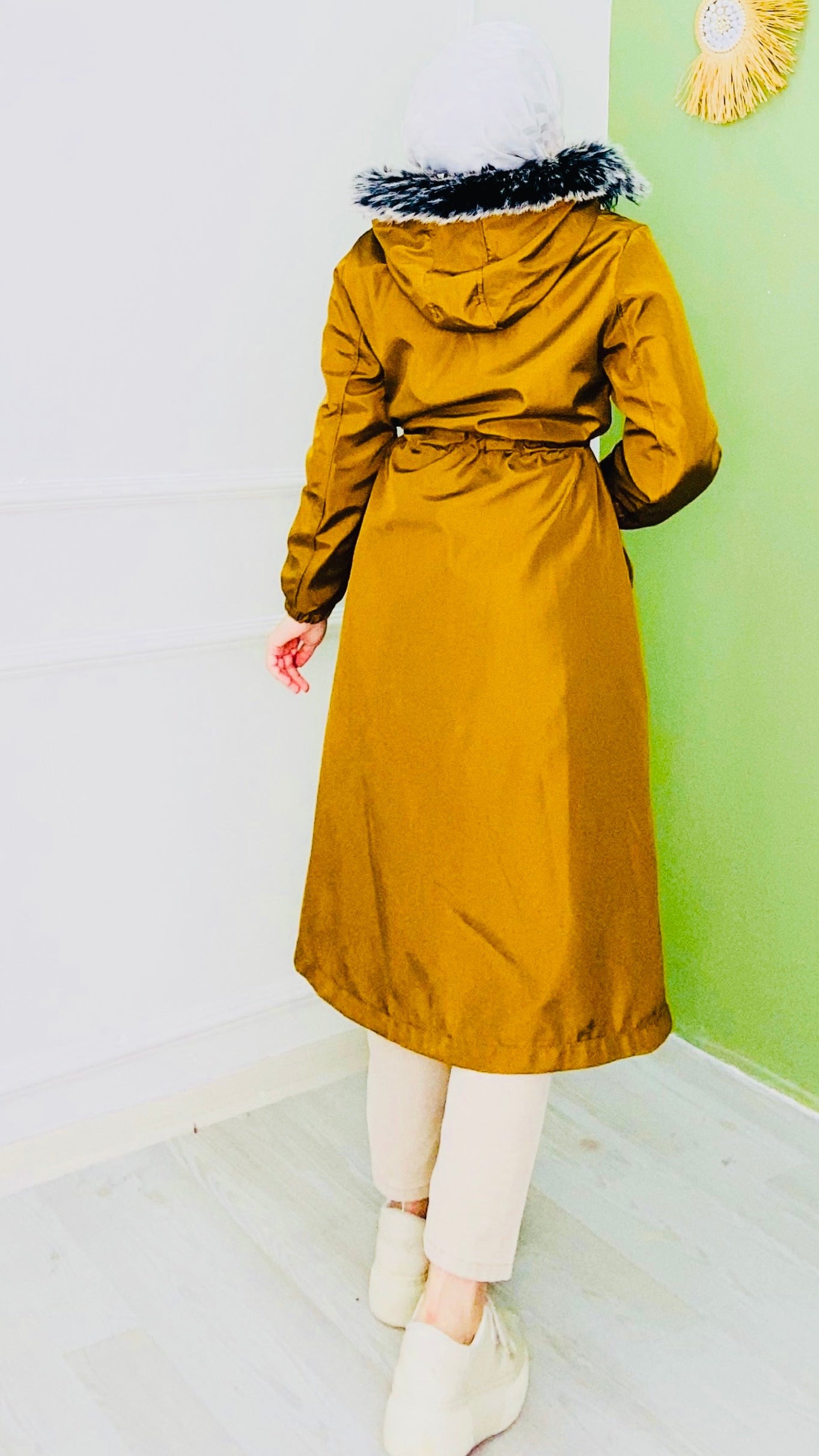 Su Geçirmez Kürklü Mont Camel