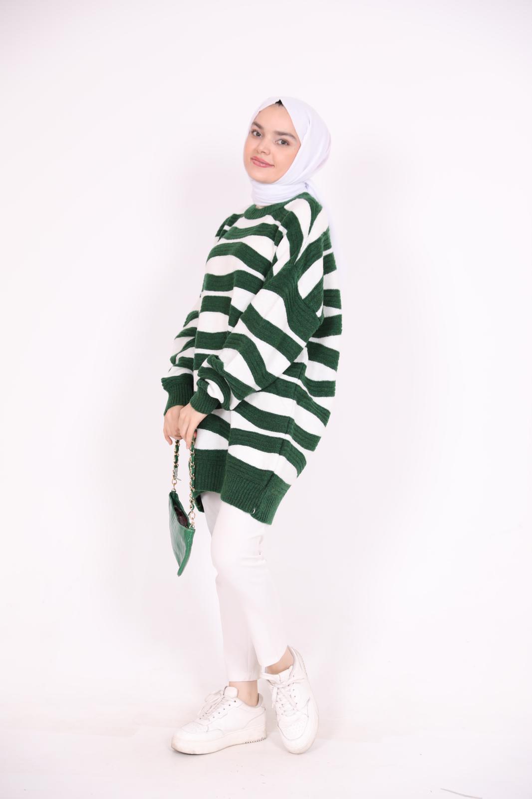 Stripe Pattern Araboy Sweater Green