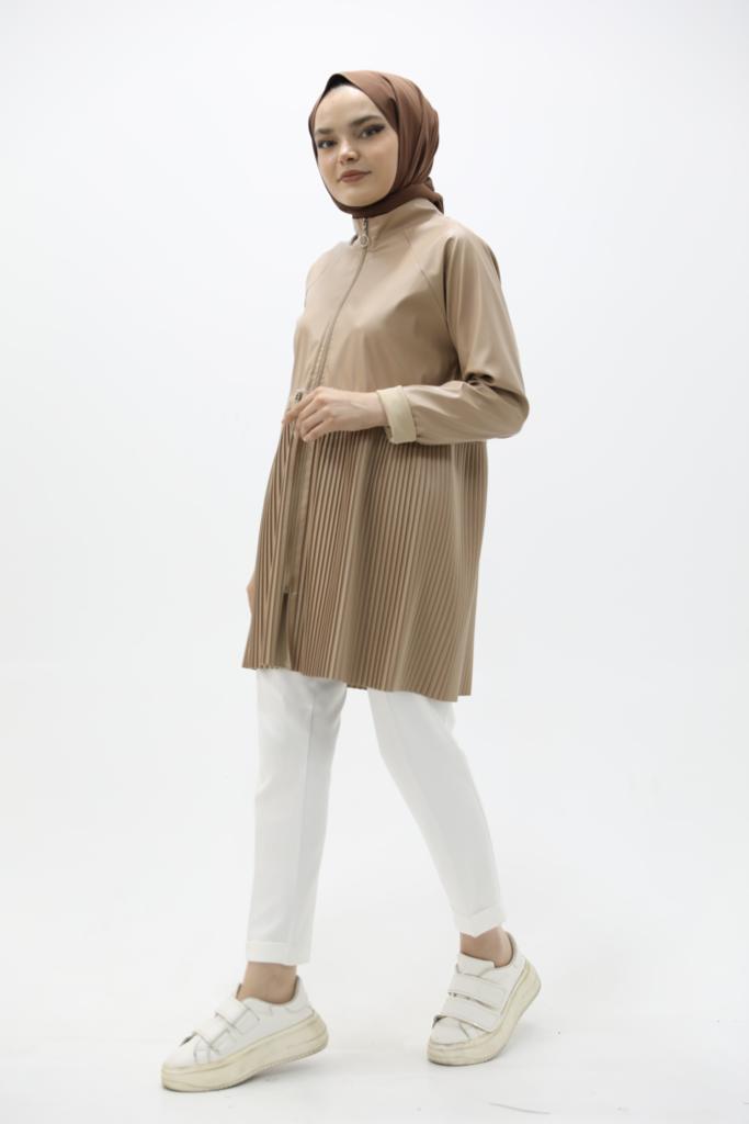 Belted Pleated Leather Cap Beige