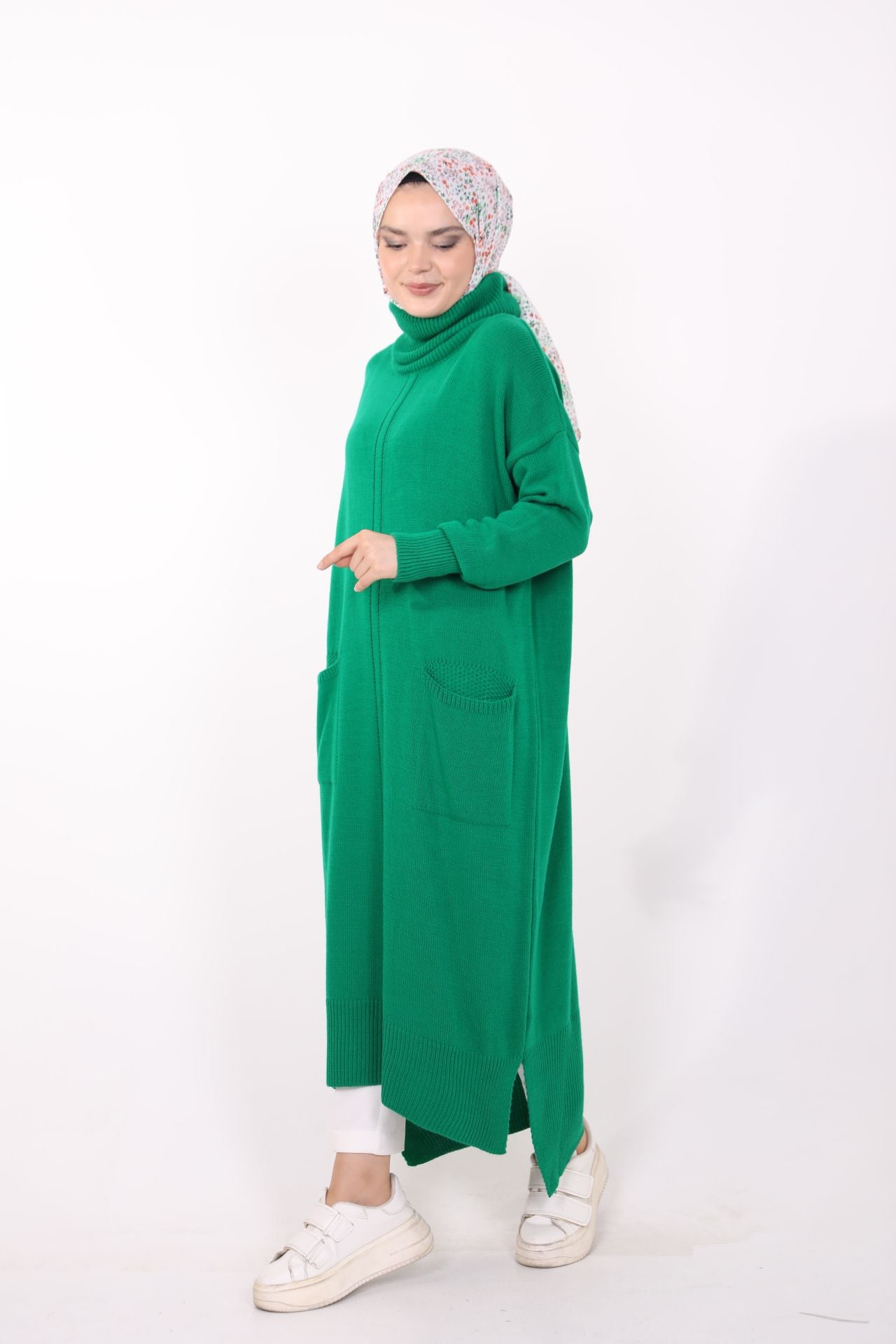 Long Knitwear Tunic with Pockets Green