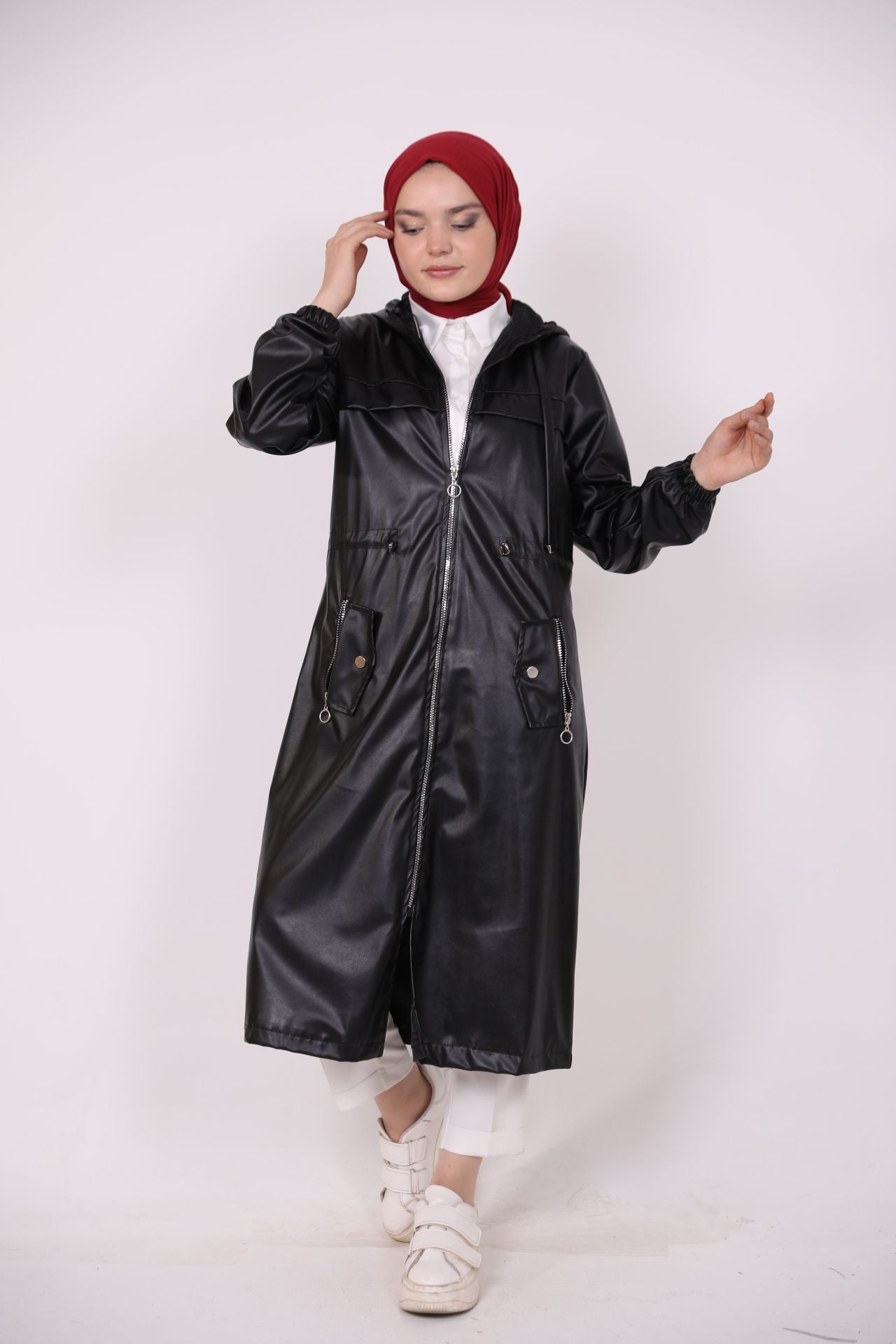 Leather Cap with Waist Lace Black