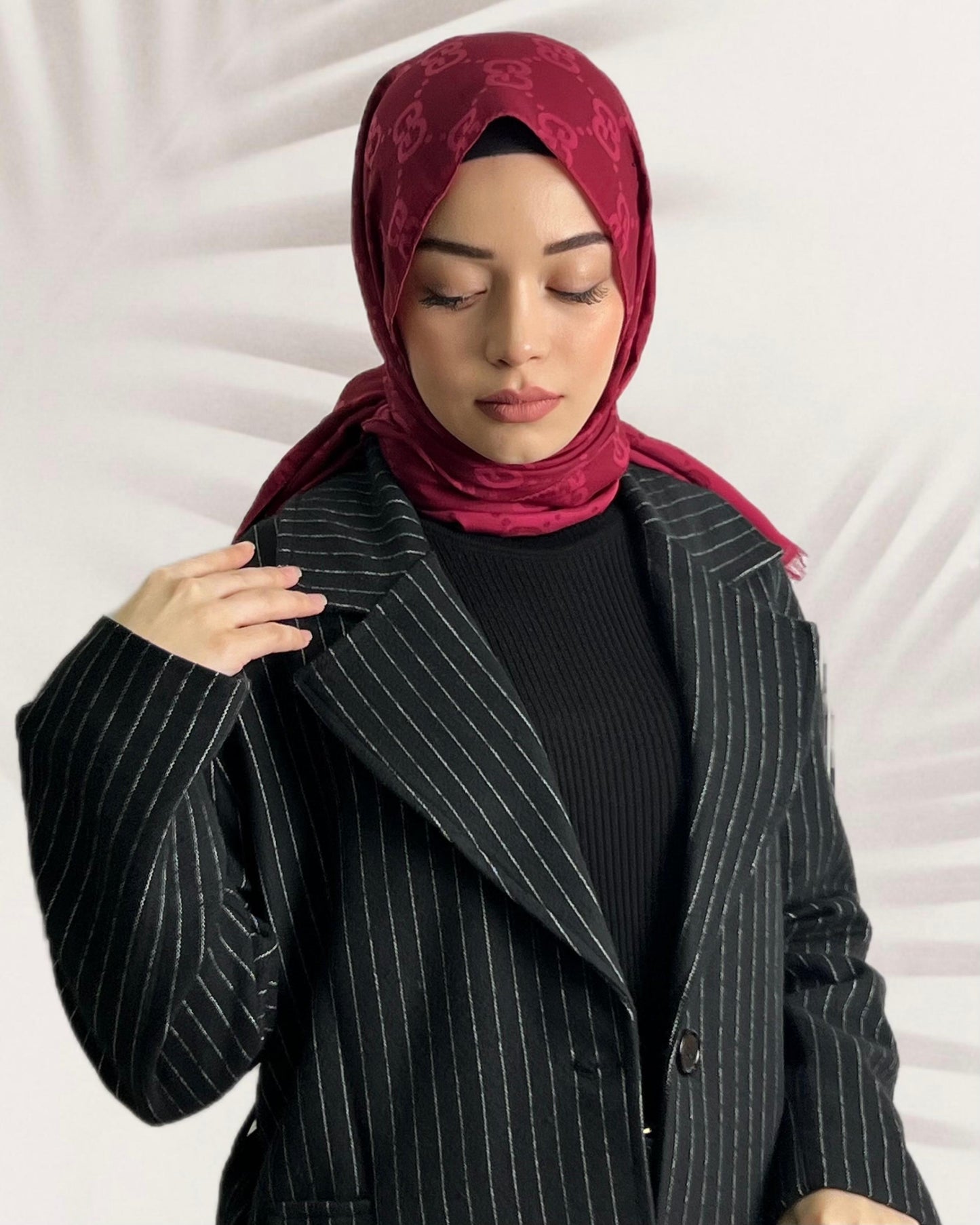 Çizgi Desenli Kuşaklı ve Astarlı Kaban Siyah