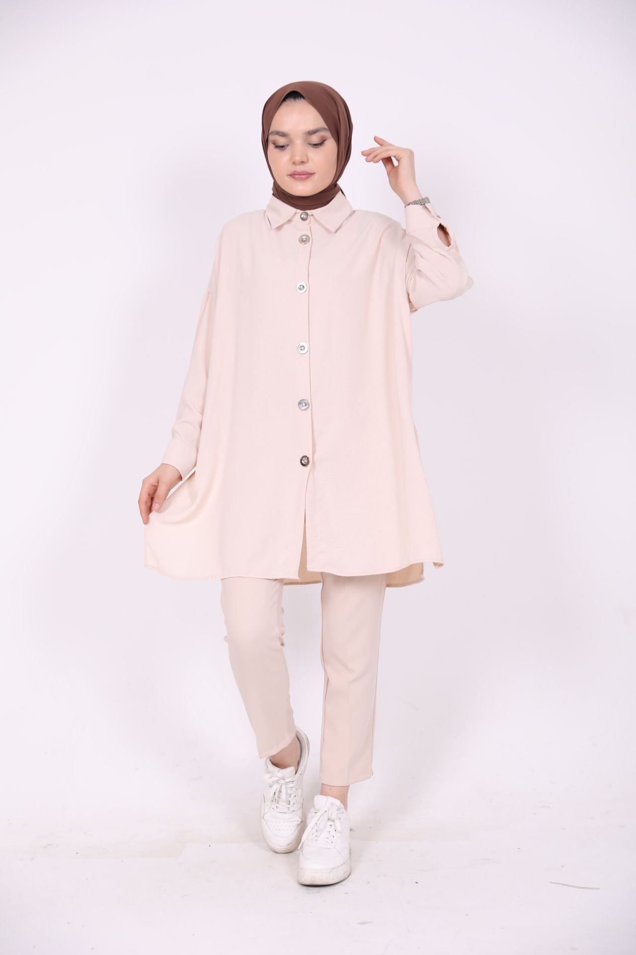 Wide Buttoned Ayrobin Shirt Beige