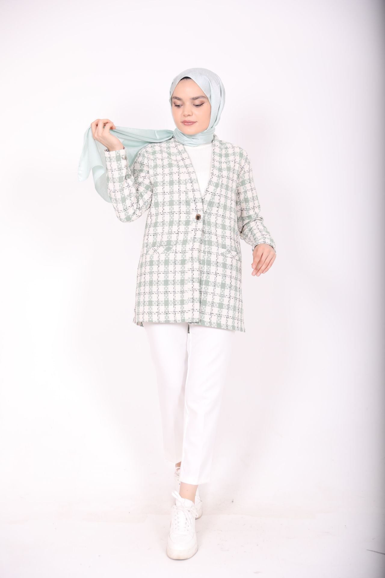 Single Button Pocket Chanel Jacket Green