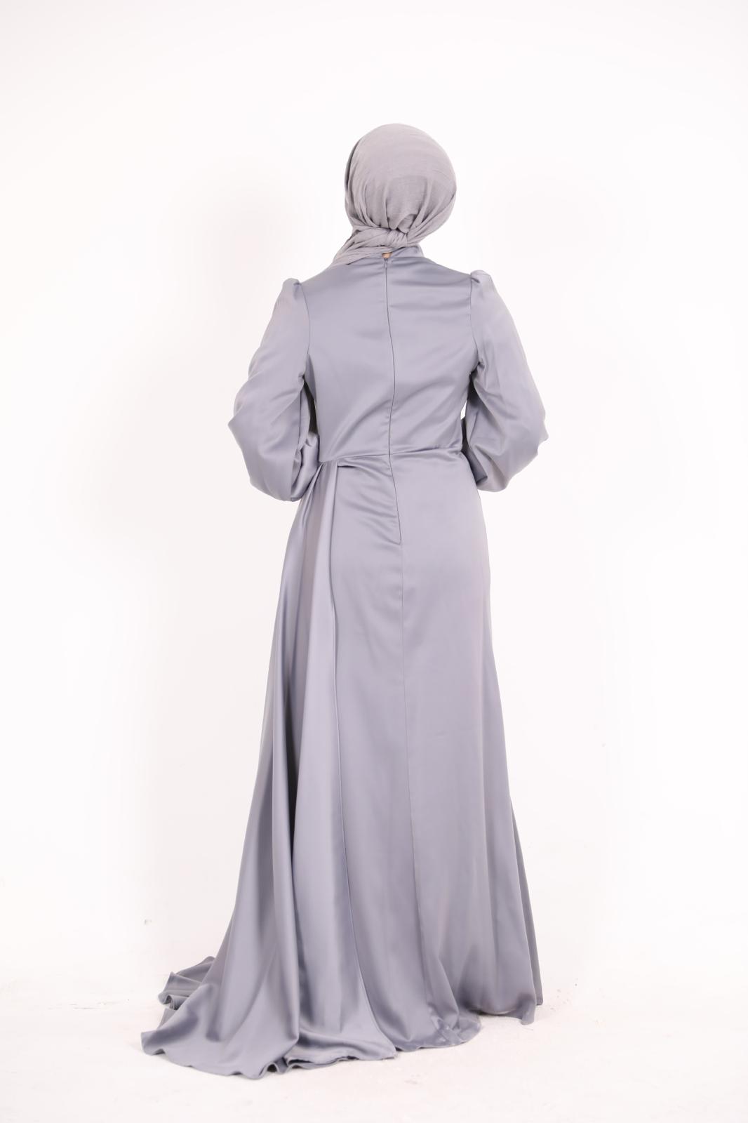 Yaprak Desenli Asimetrik Model Saten Elbise Gri
