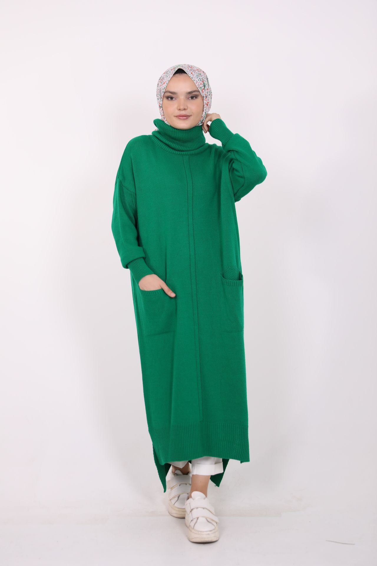 Long Knitwear Tunic with Pockets Green
