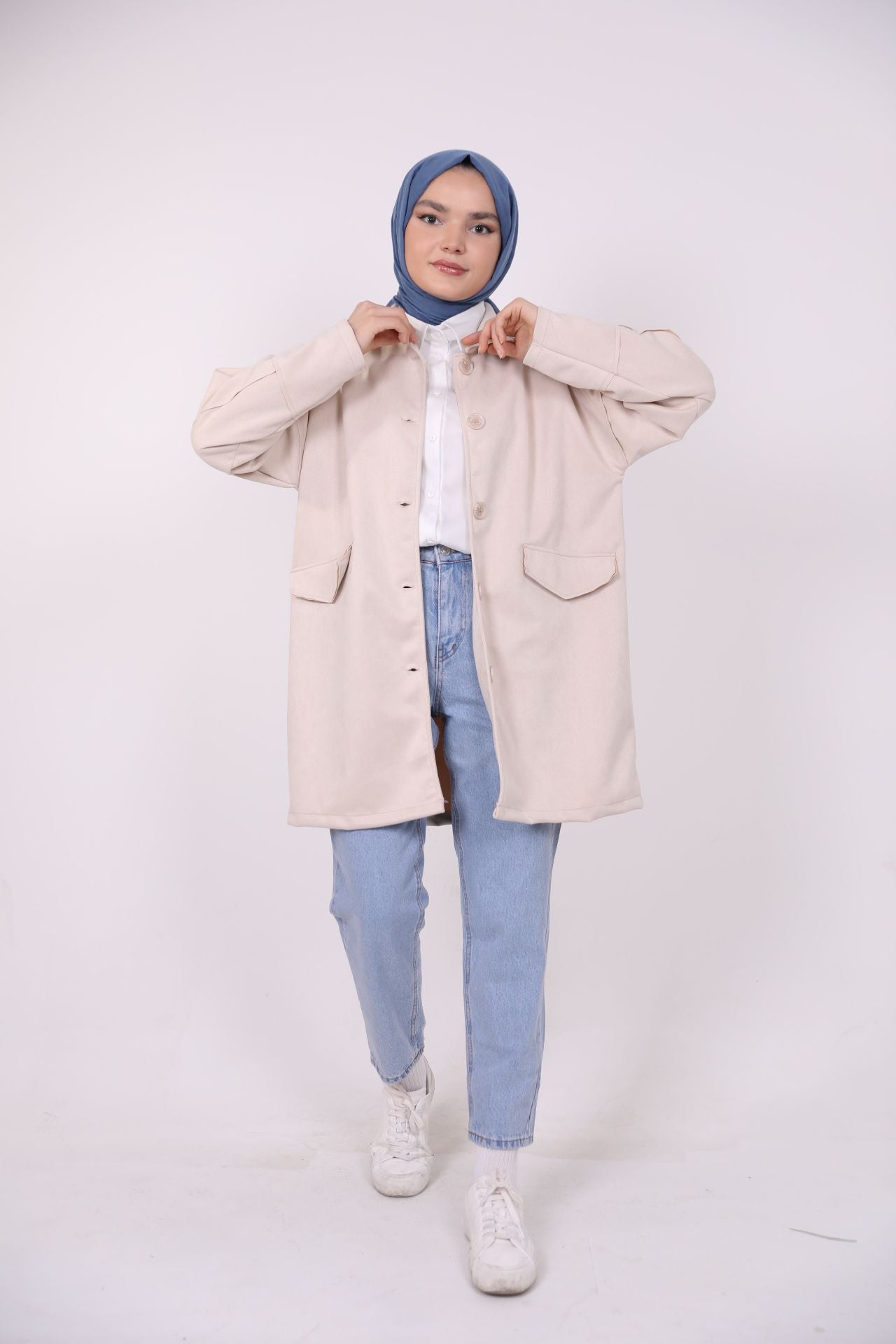 Buttoned Suede Cap Beige