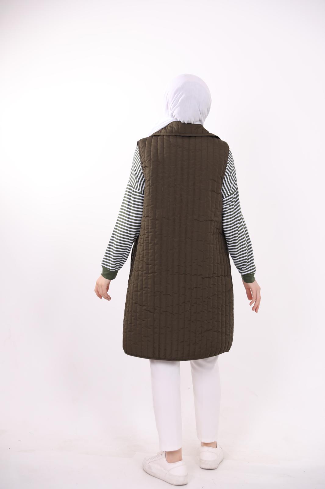 Double Pocket Detailed Quilted Vest Green