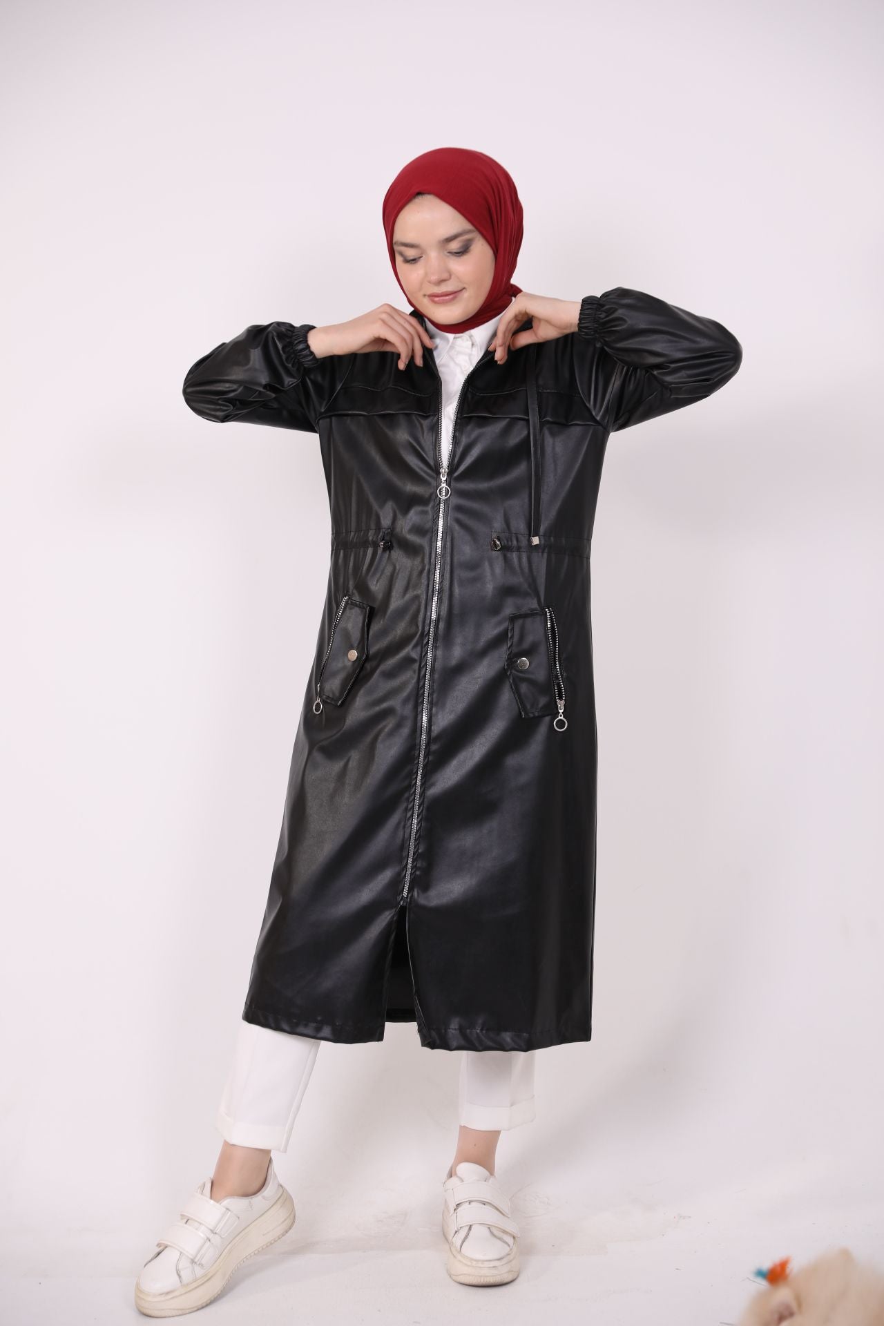 Leather Cap with Waist Lace Black