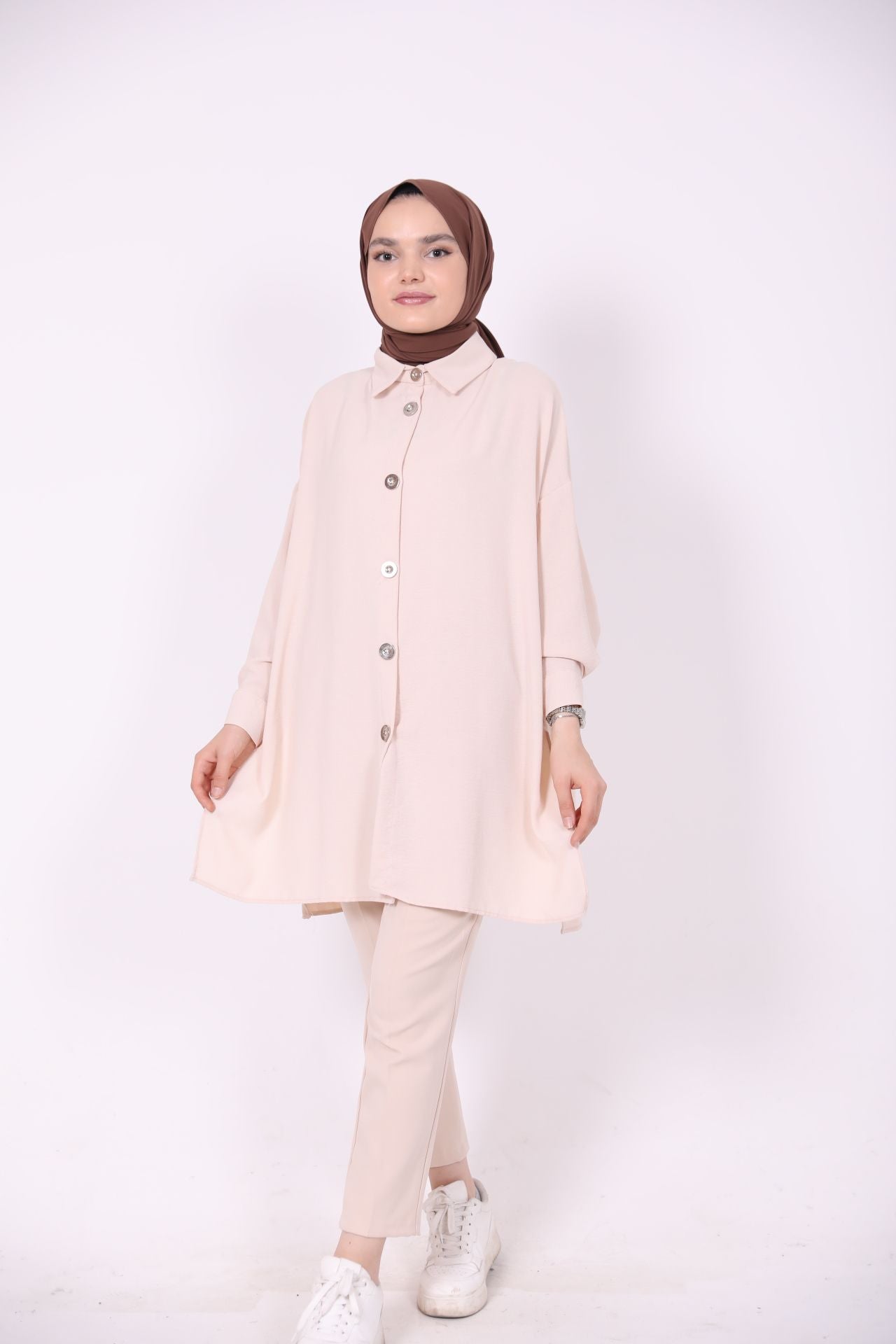 Wide Buttoned Ayrobin Shirt Beige