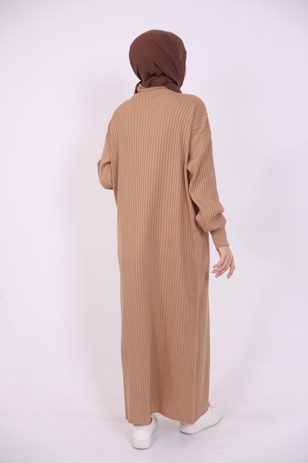 Yakası Fermuarlı Triko Elbise Camel