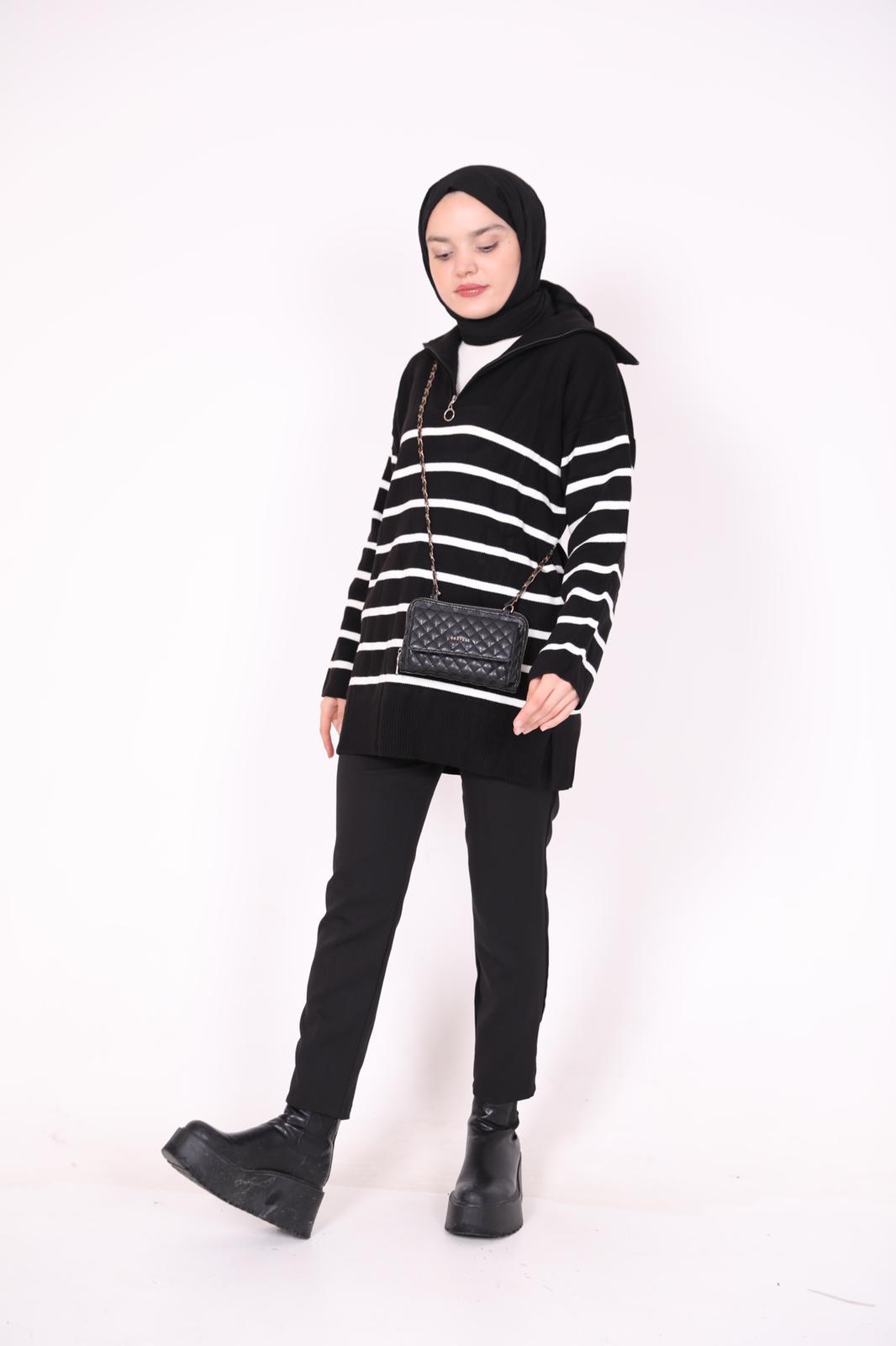 Zippered Collar Striped Knitwear Sweater Black