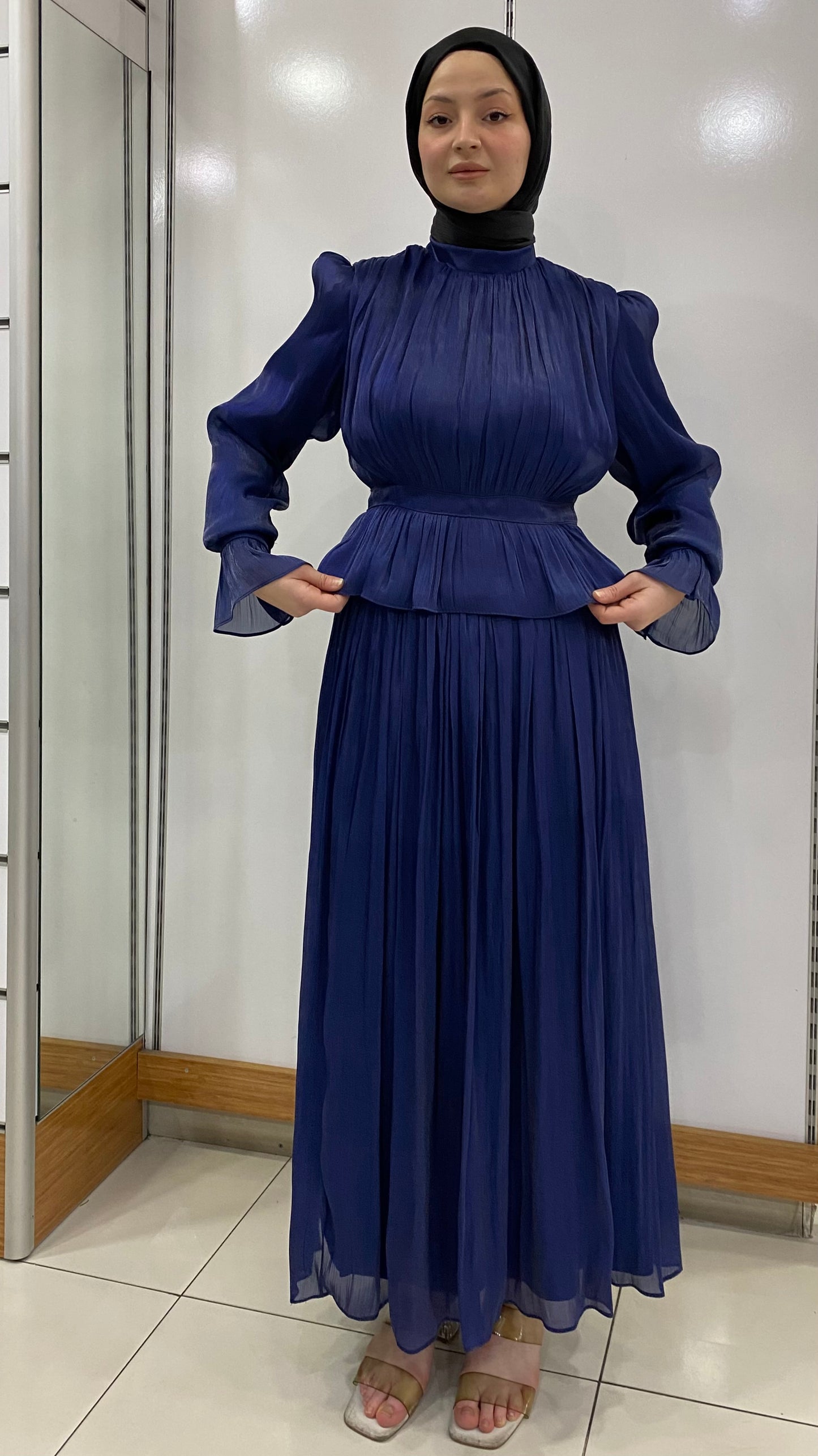 Bel ve Kol Manşetli etekli Takım lacivert