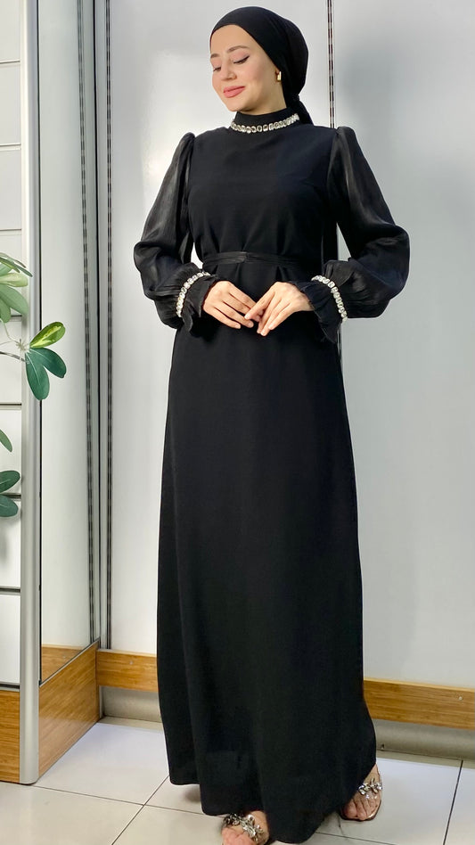 Kolu ve Yakası Taşlı Abiye Siyah
