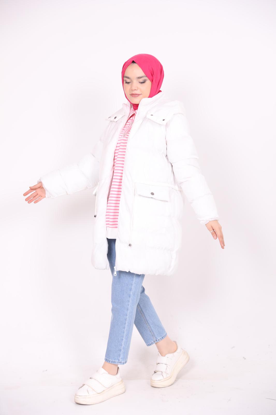 Hooded Araboy Puffer Jacket with Large Pockets White