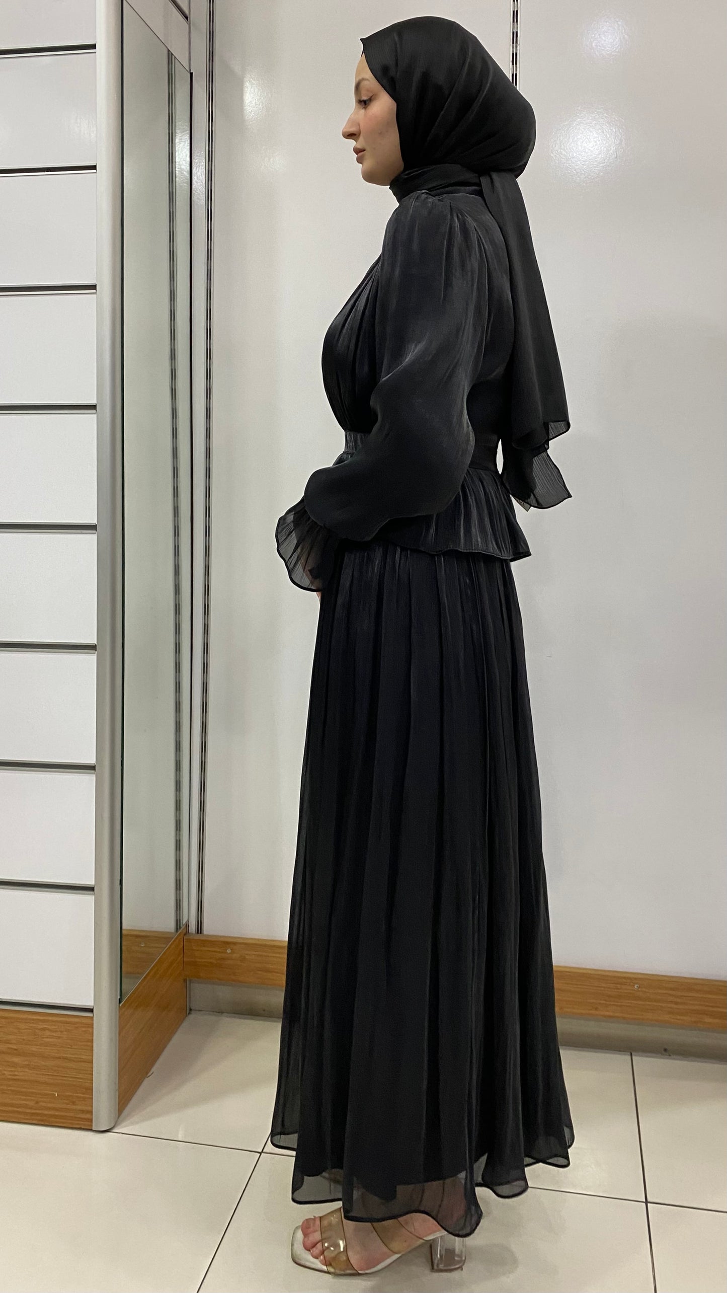 Bel ve Kol Manşetli etekli Takım Siyah