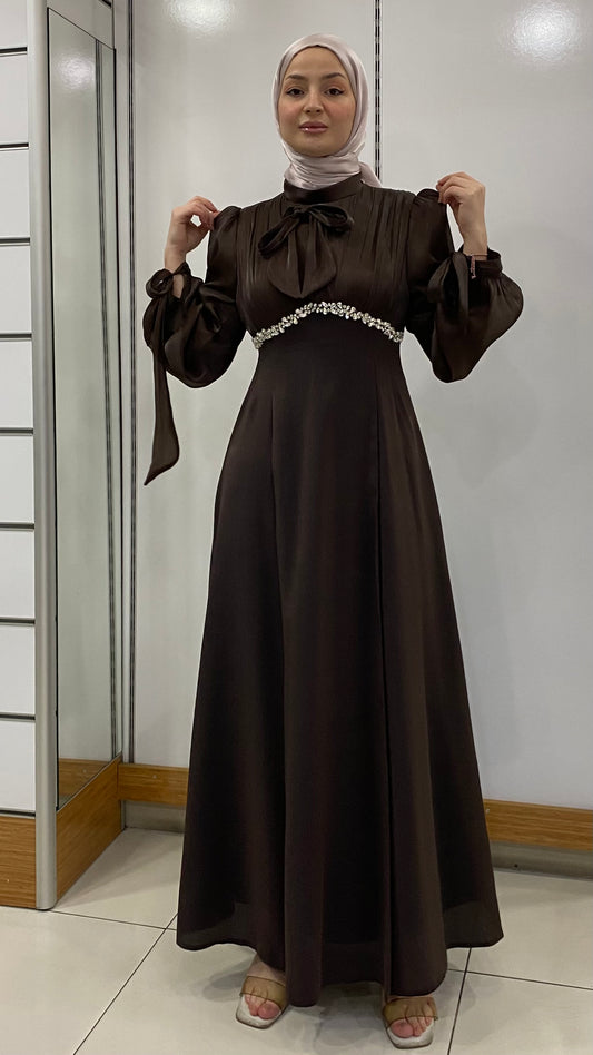 Beli Taş tasarımlı Fenomen Abiye Kahve