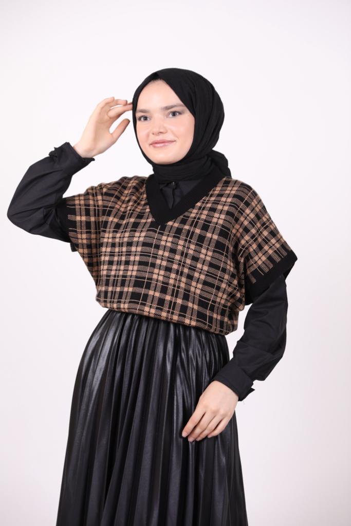 Square Pattern Sweater Brown