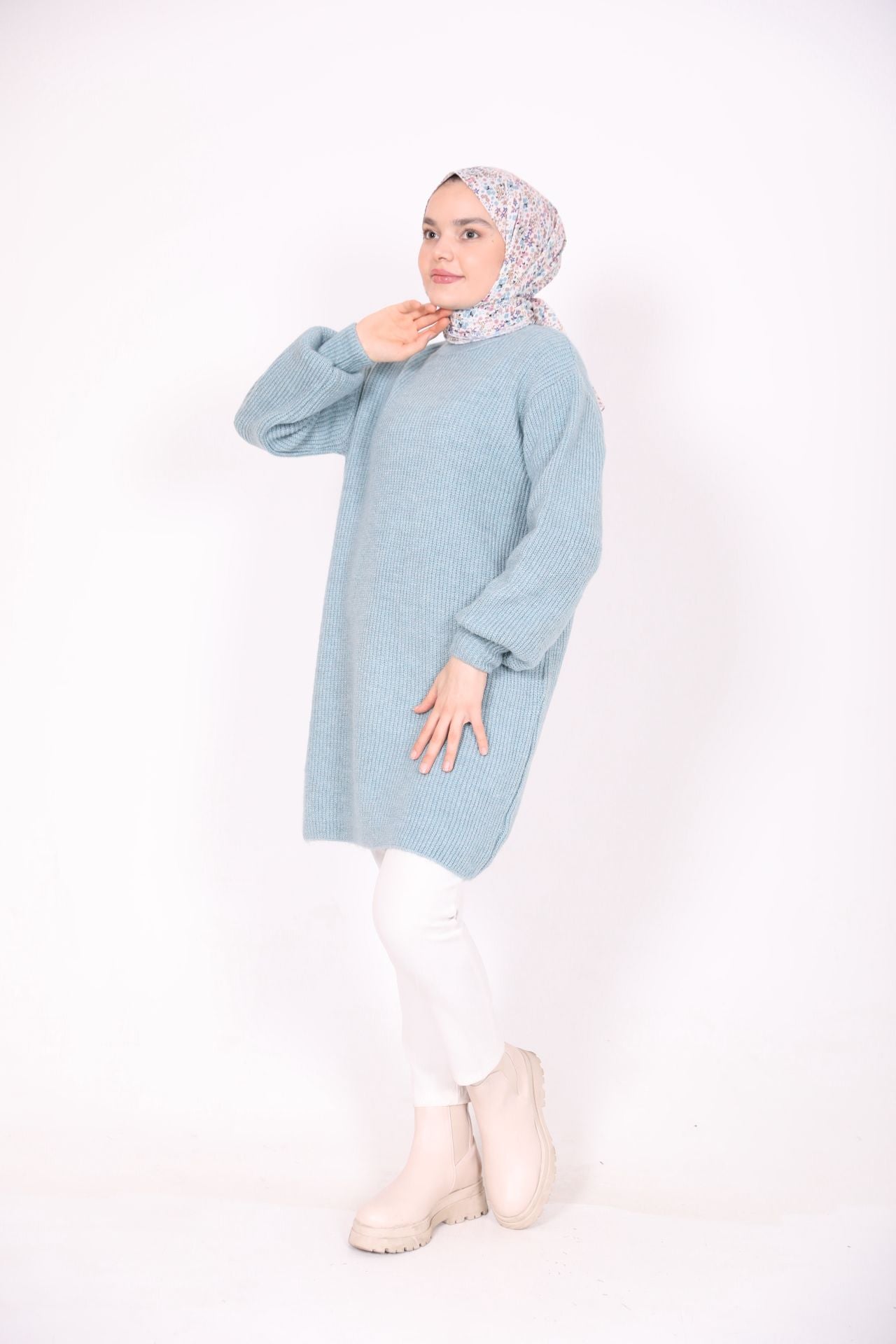 Solid Color Araboy Sweater Water Green