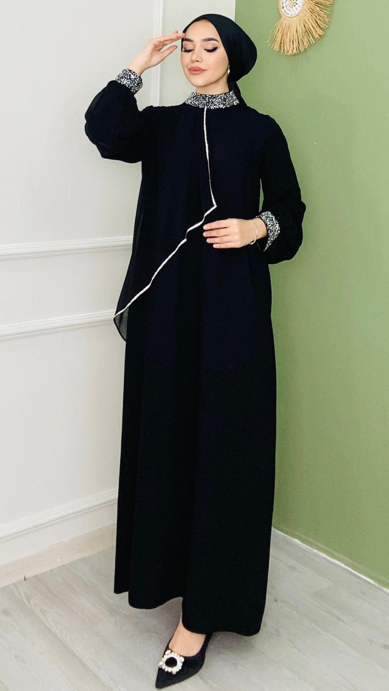 Simetrik Kesim Taş Detaylı Abiye Siyah