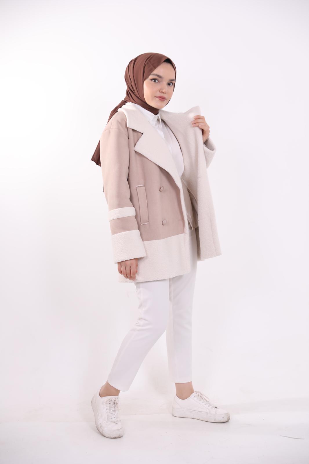 Furry Suede Coat with Sleeves and Hem Beige