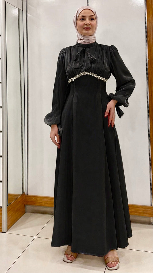 Beli Taş tasarımlı Fenomen Abiye Siyah