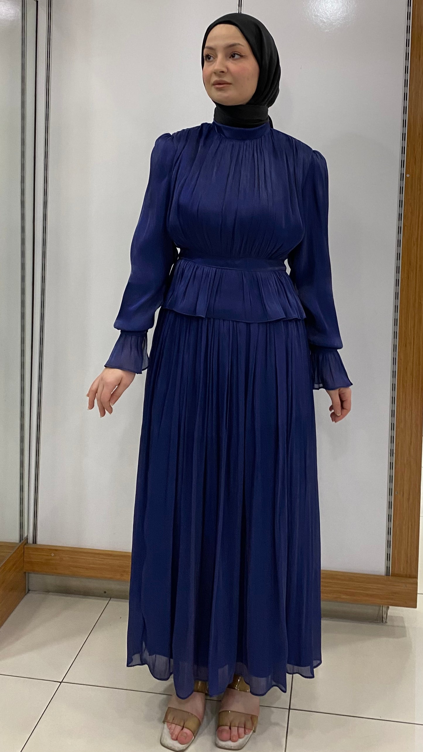 Bel ve Kol Manşetli etekli Takım lacivert