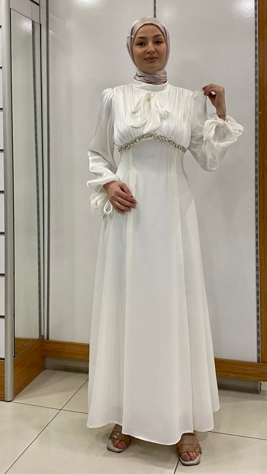 Beli Taş tasarımlı Fenomen Abiye Beyaz