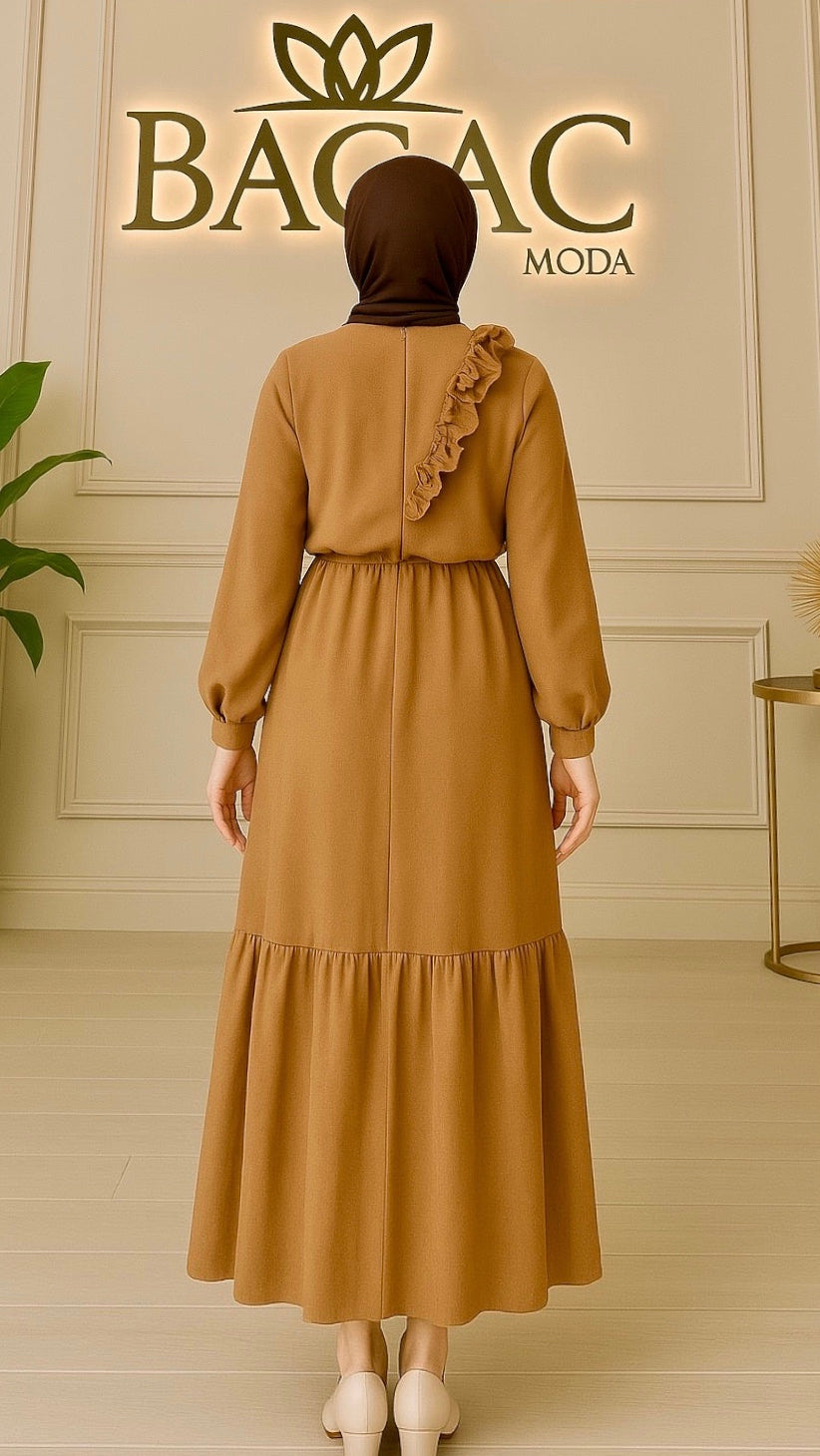 Fırfır Detaylı Taşlı Elbise Camel