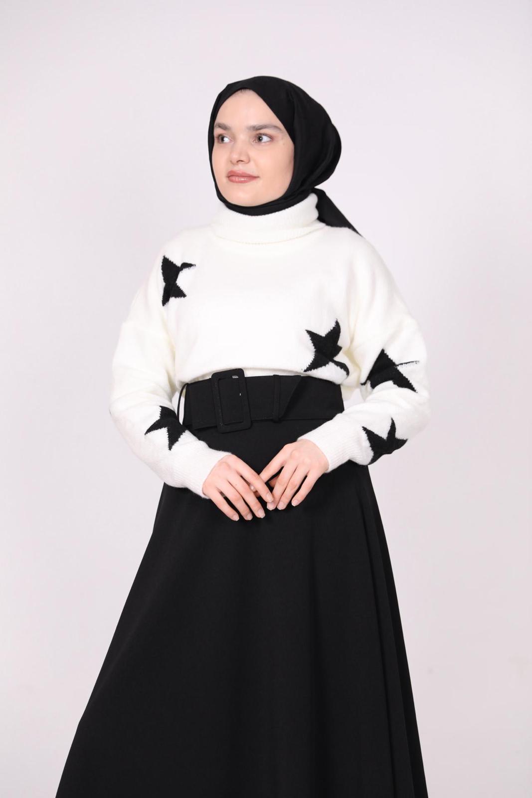 Turtleneck Star Patterned Sweater White
