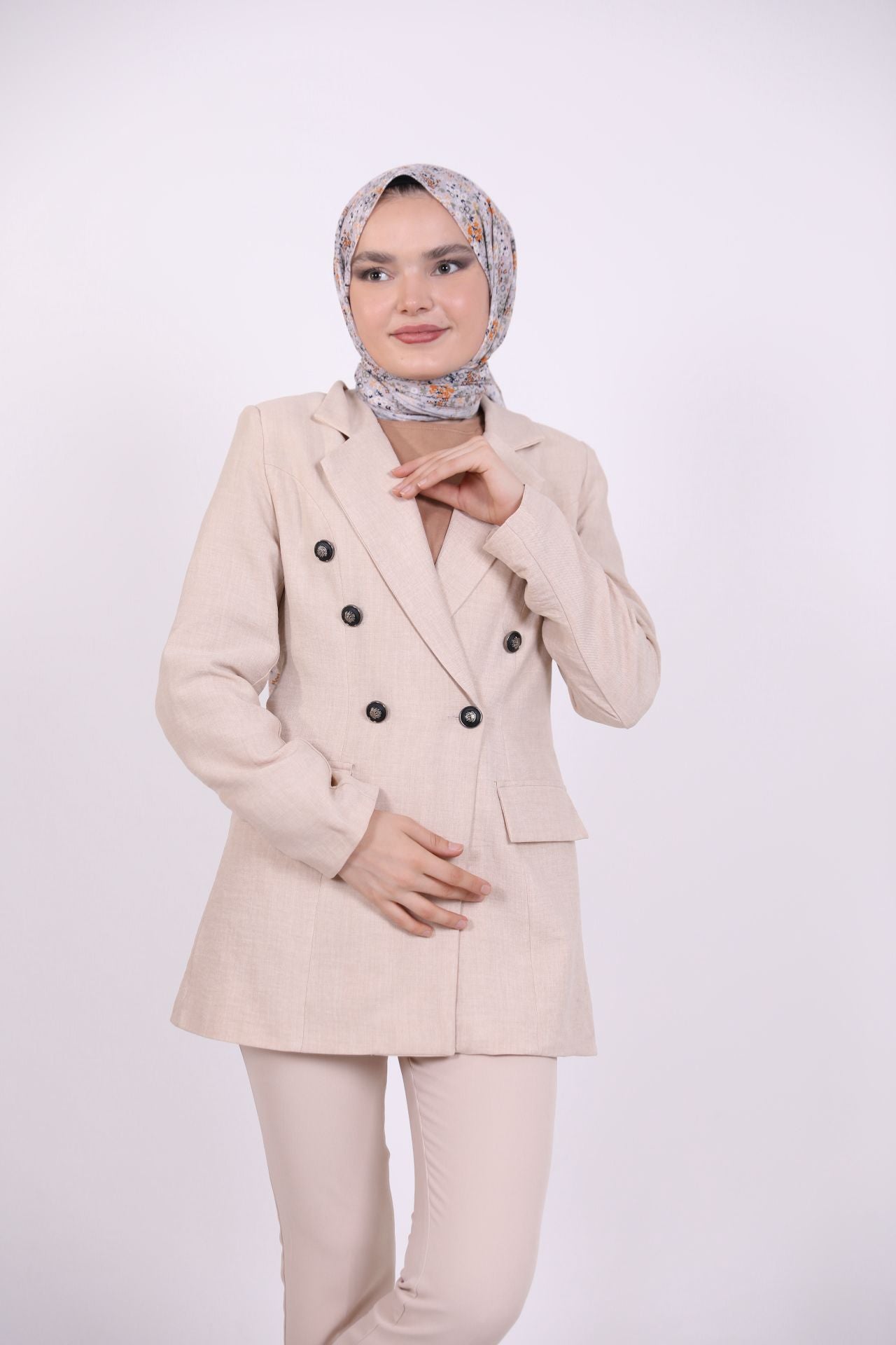 Buttoned Blazer Jacket Beige