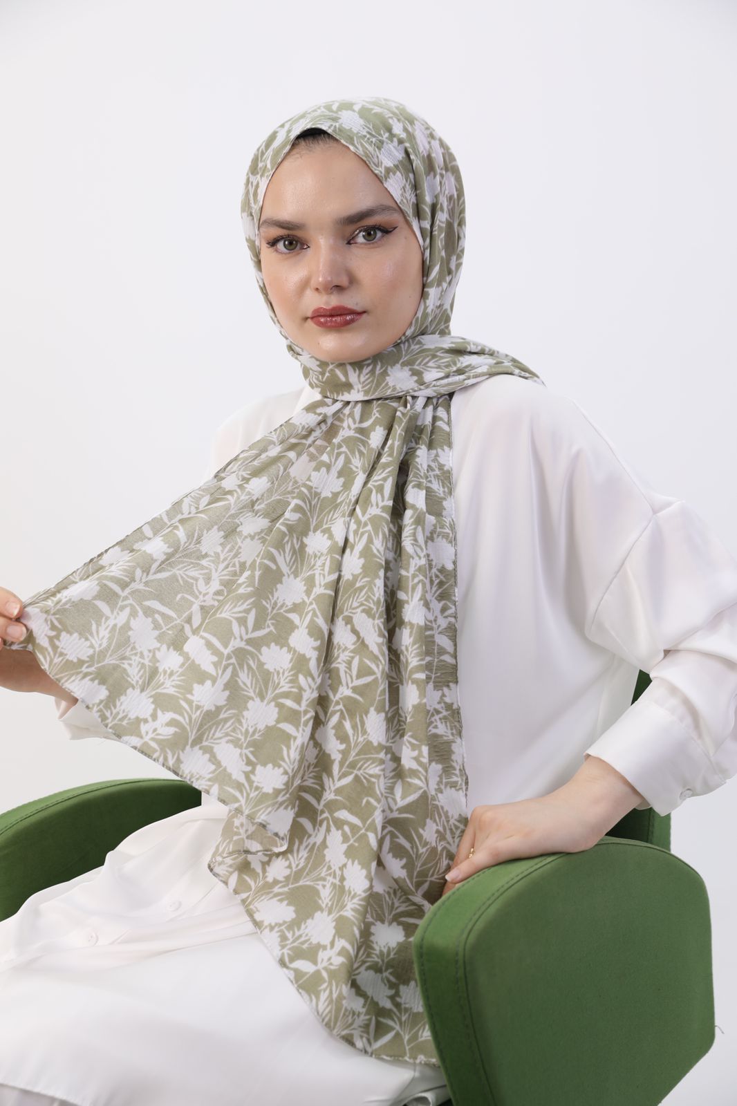 Leaf Patterned Shawl Khaki