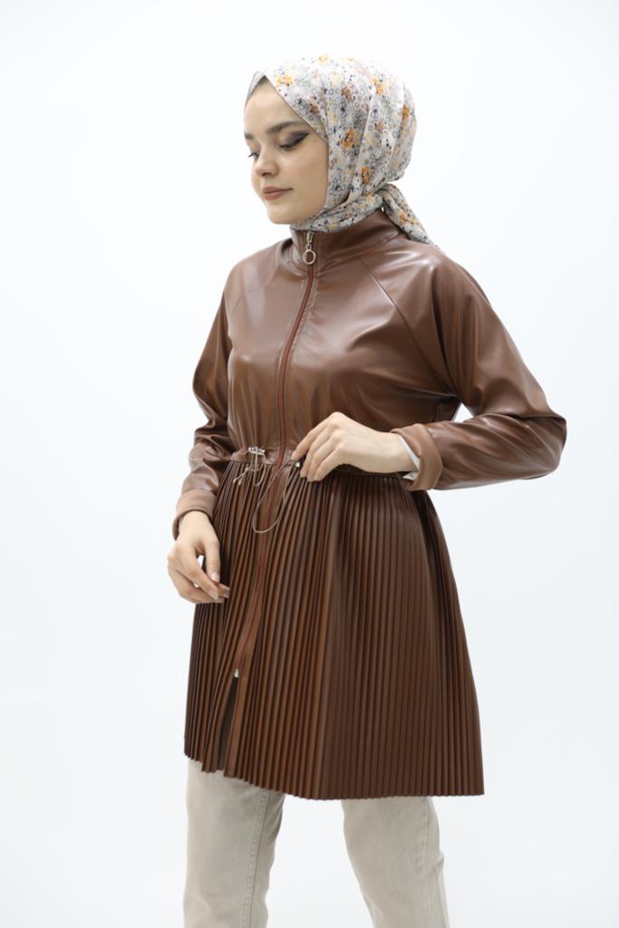 Belted Pleated Leather Cap Brown