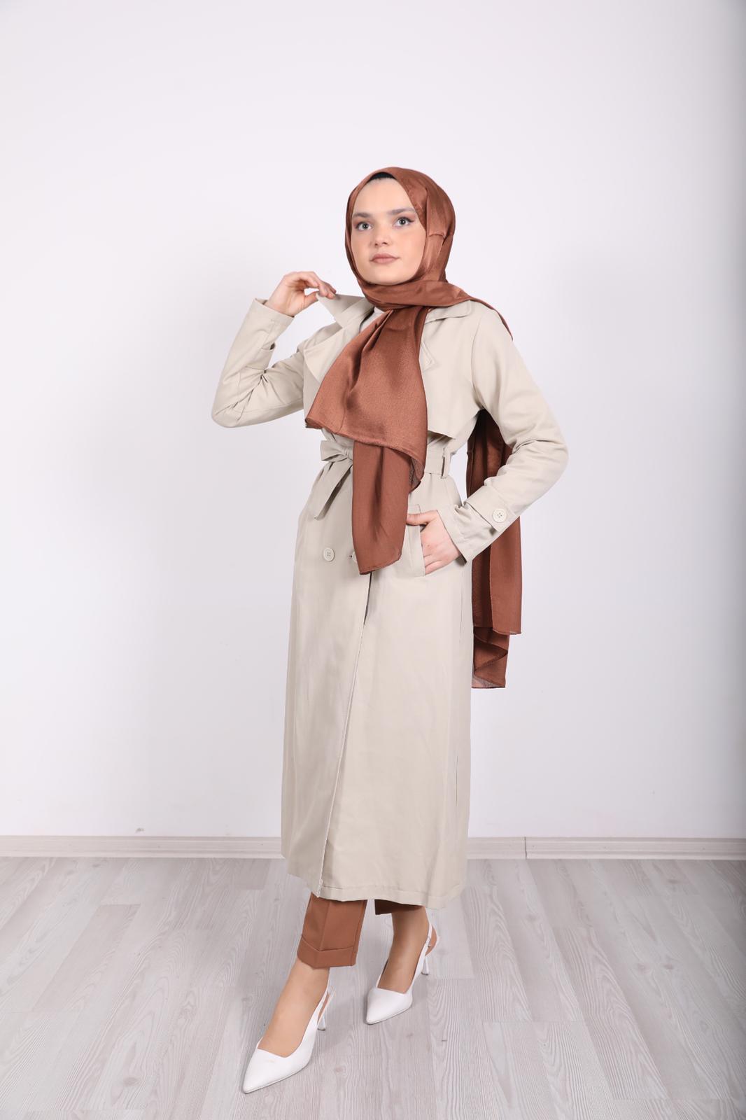 Button and Waist Lace Trench Beige