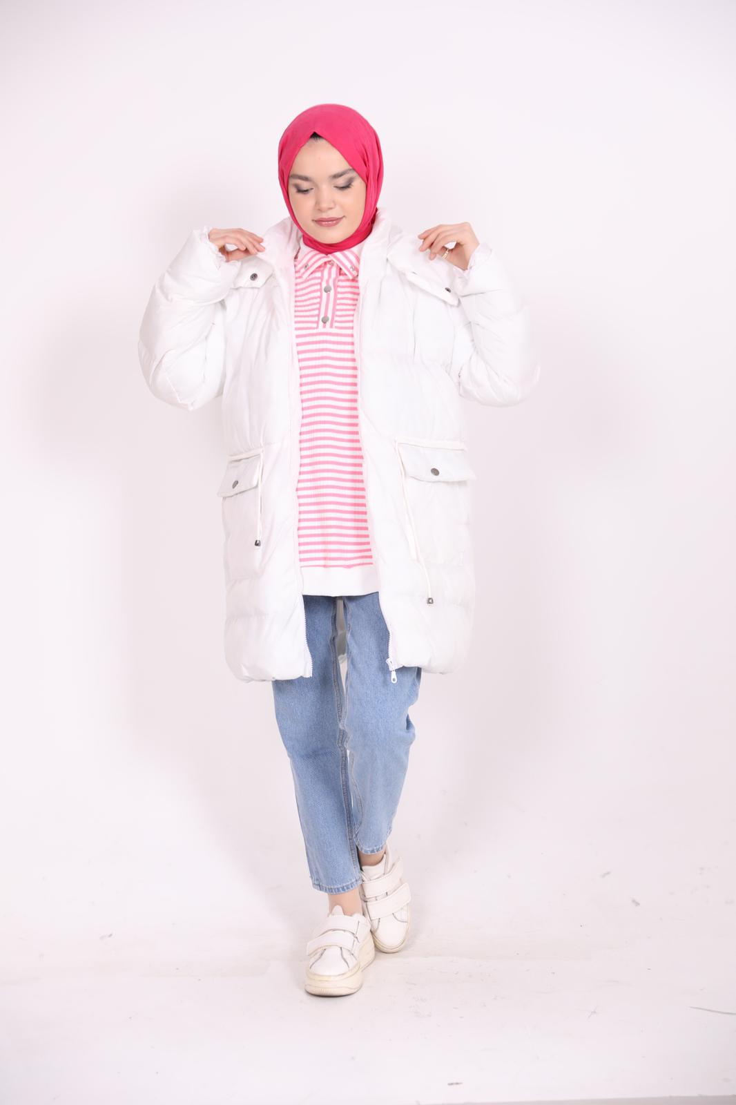 Hooded Araboy Puffer Jacket with Large Pockets White